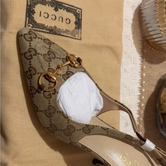 Gucci Beige Women's slingback pump with Horsebit - Picture 7 of 7